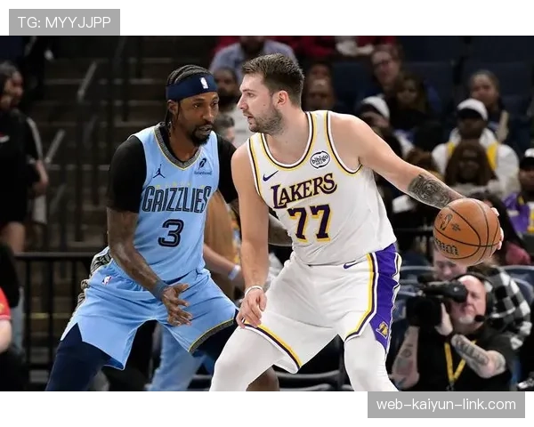 东契奇通过连续突破拉开空间，关键时刻得分占比提升明显