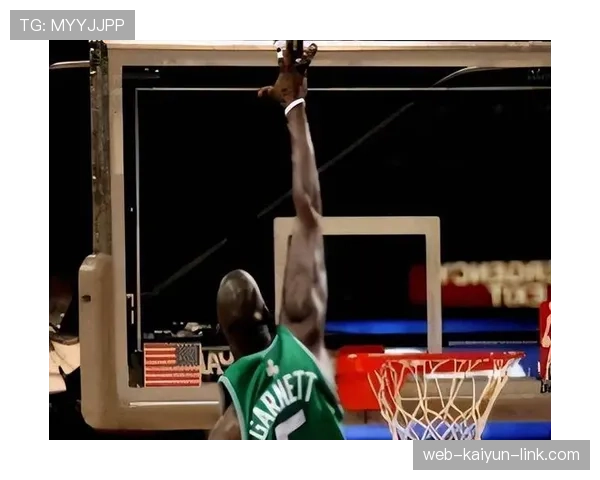 加内特积极防守拉开篮板差距，成为森林狼防守核心