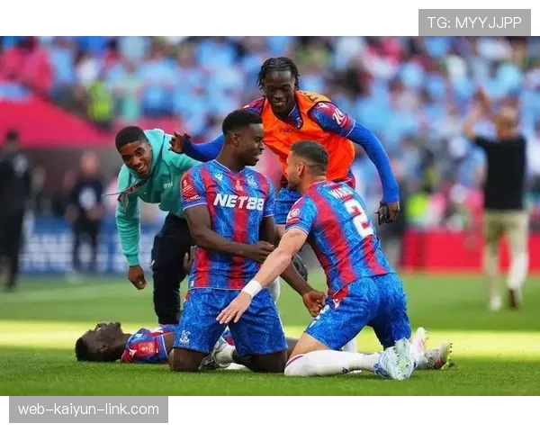 曼联：豪门光环之下，战术混乱与球星失衡酿危机